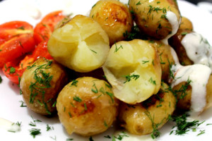 cartofi cu sos de cascaval